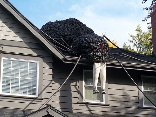 Roof Decorating Tips for a Spooky Halloween